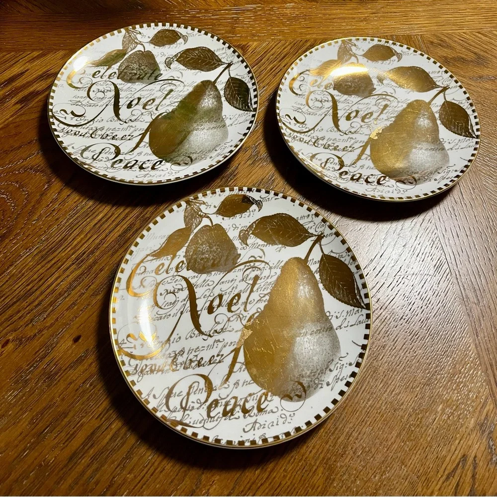 Elegant Gold and White Decorative Plate